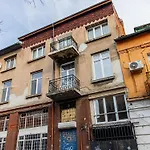 Vazov Loft - Central Sofia Studio