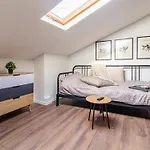 Vazov Loft - Central Sofia Studio