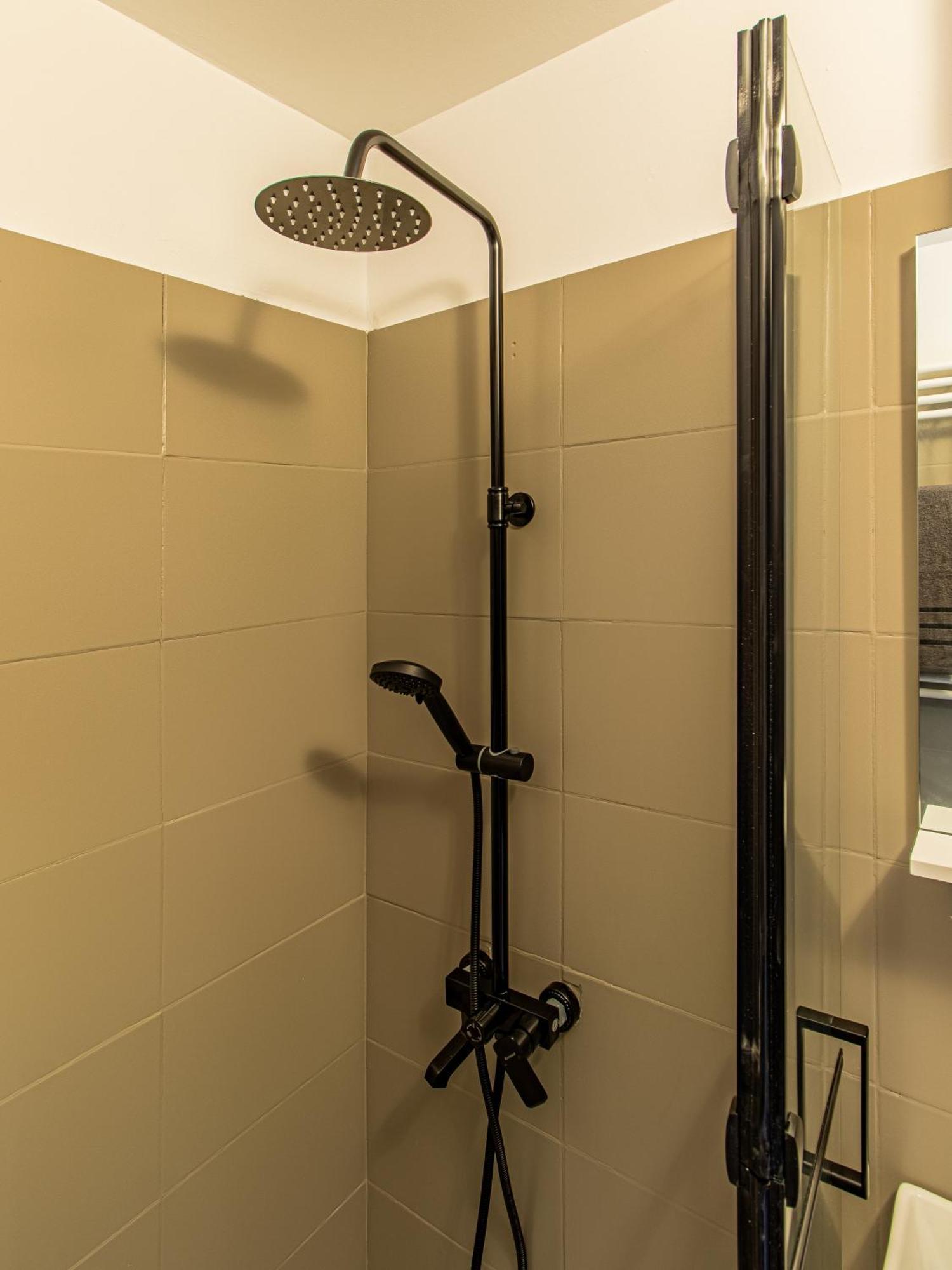 Vazov Loft - *